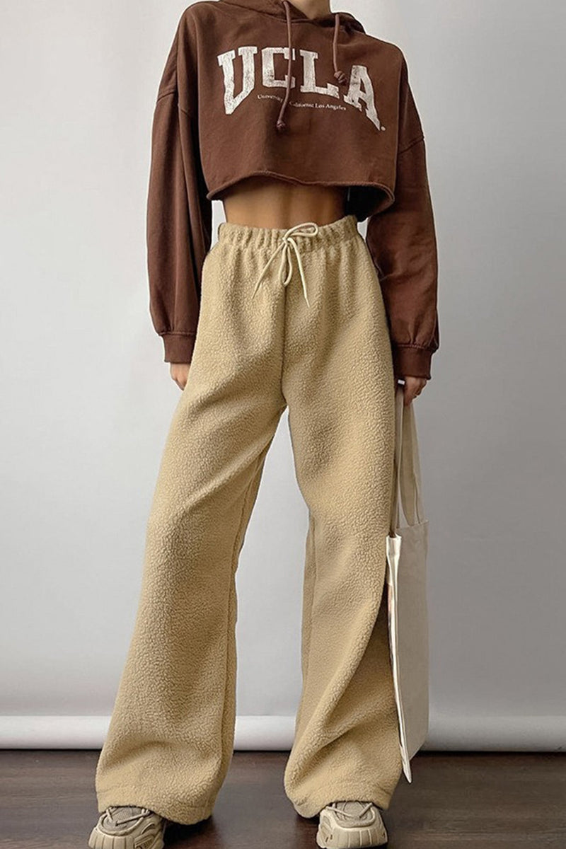 Sophisticated Trousers with a Clean Classic Look