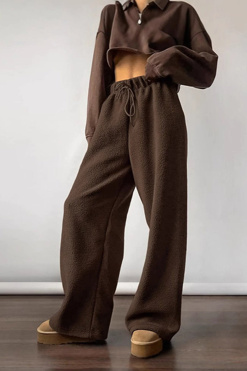 Sophisticated Trousers with a Clean Classic Look