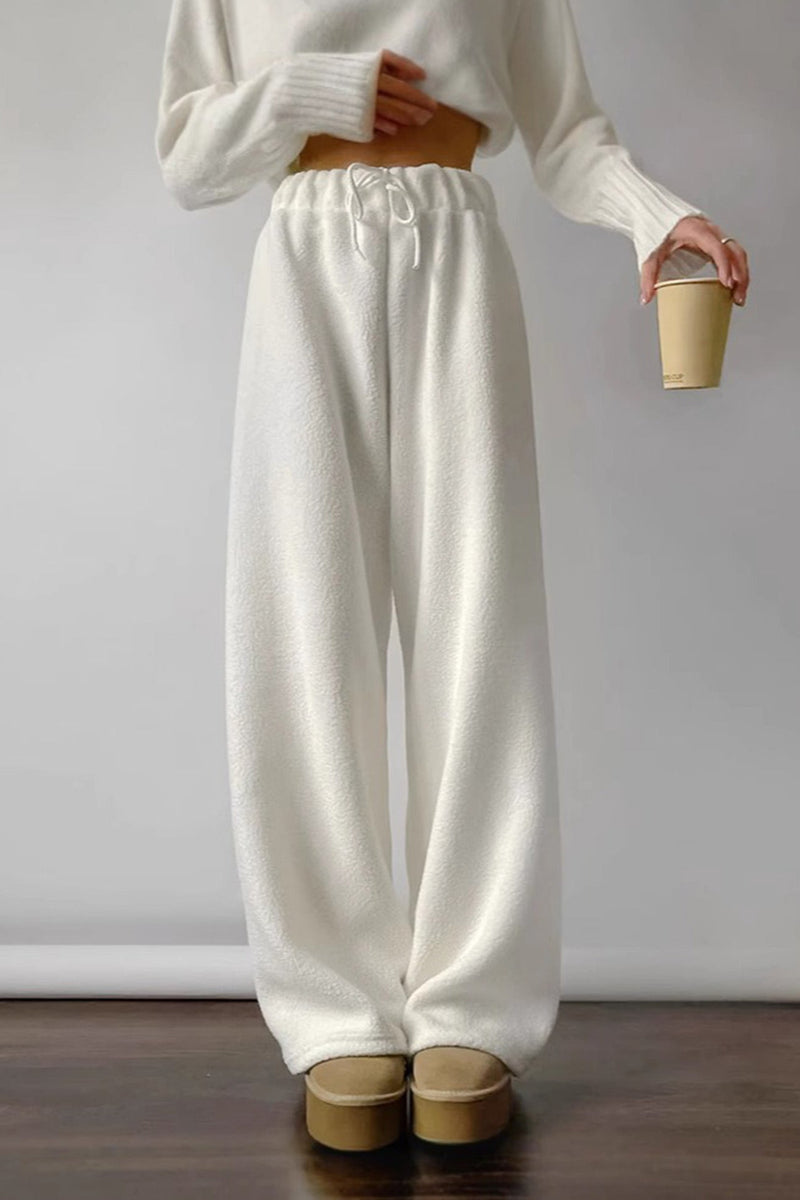 Sophisticated Trousers with a Clean Classic Look