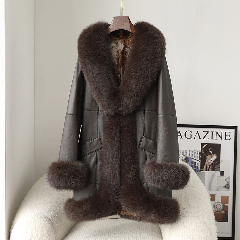 Effortlessly Elegant Coat with a Timeless Design
