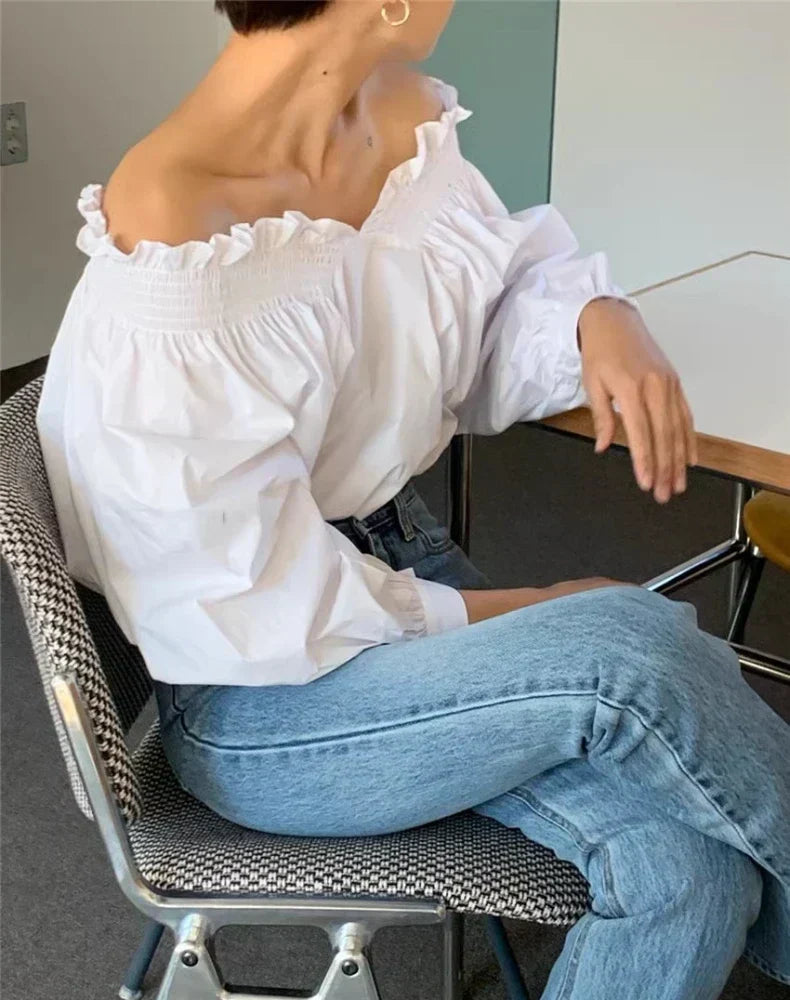 Effortlessly Elegant Blouse with a Timeless Design