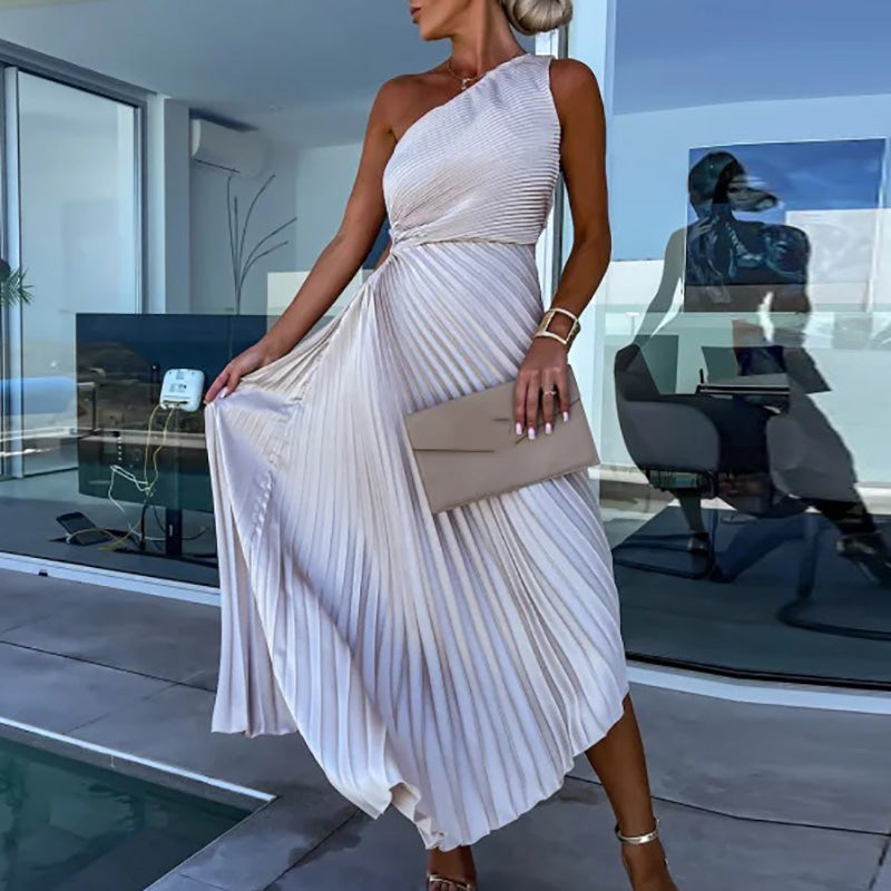 Polished Dress with an Effortless Classic Look