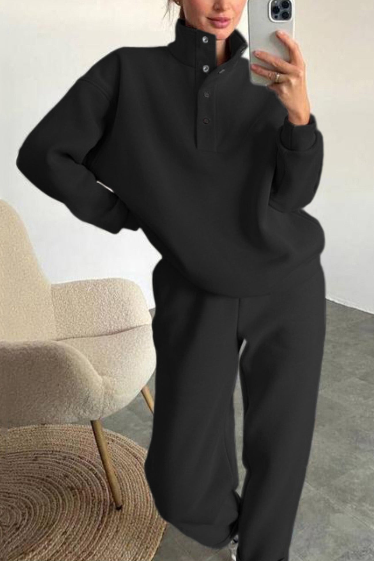 Well Tailored Shirt with a Graceful Silhouette