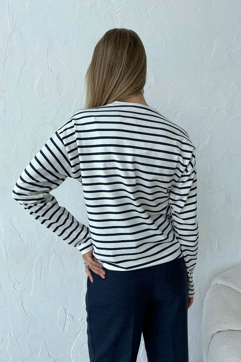 Polished T-Shirt with an Effortless Classic Look