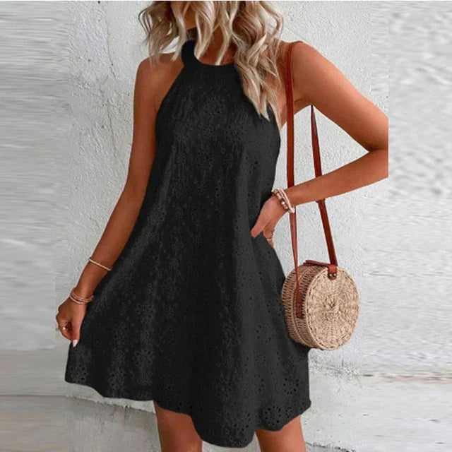 Beautifully Finished Dress in a Timeless Design