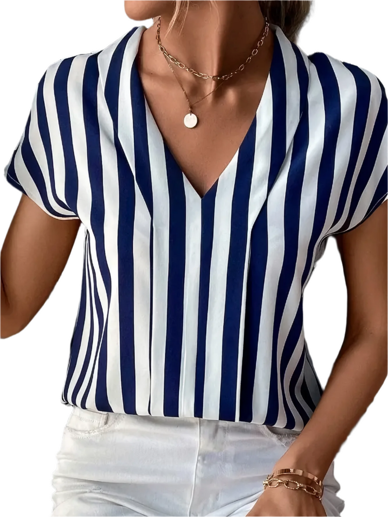 Well Tailored Blouse with a Graceful Silhouette