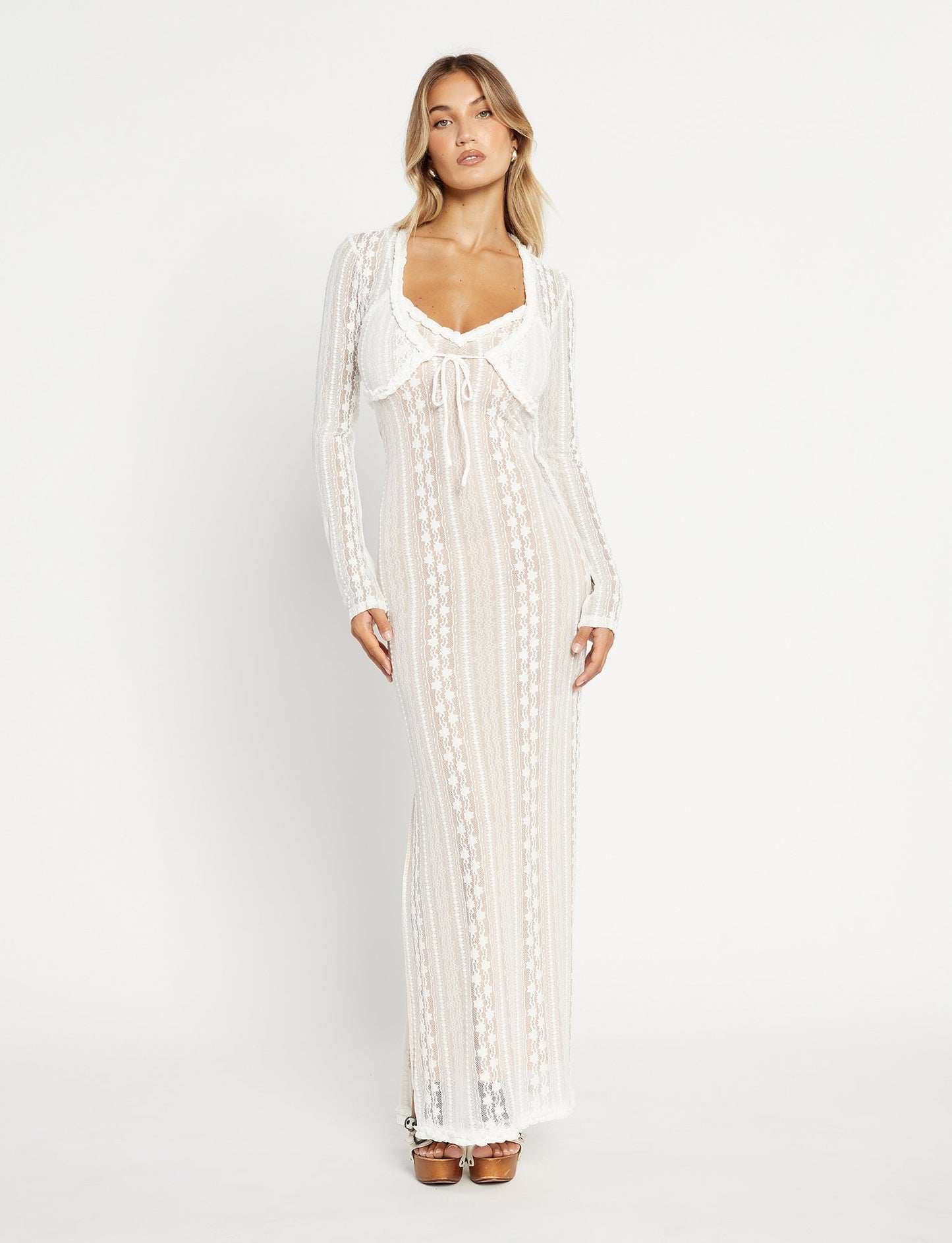 Beautifully Finished Dress in a Timeless Design