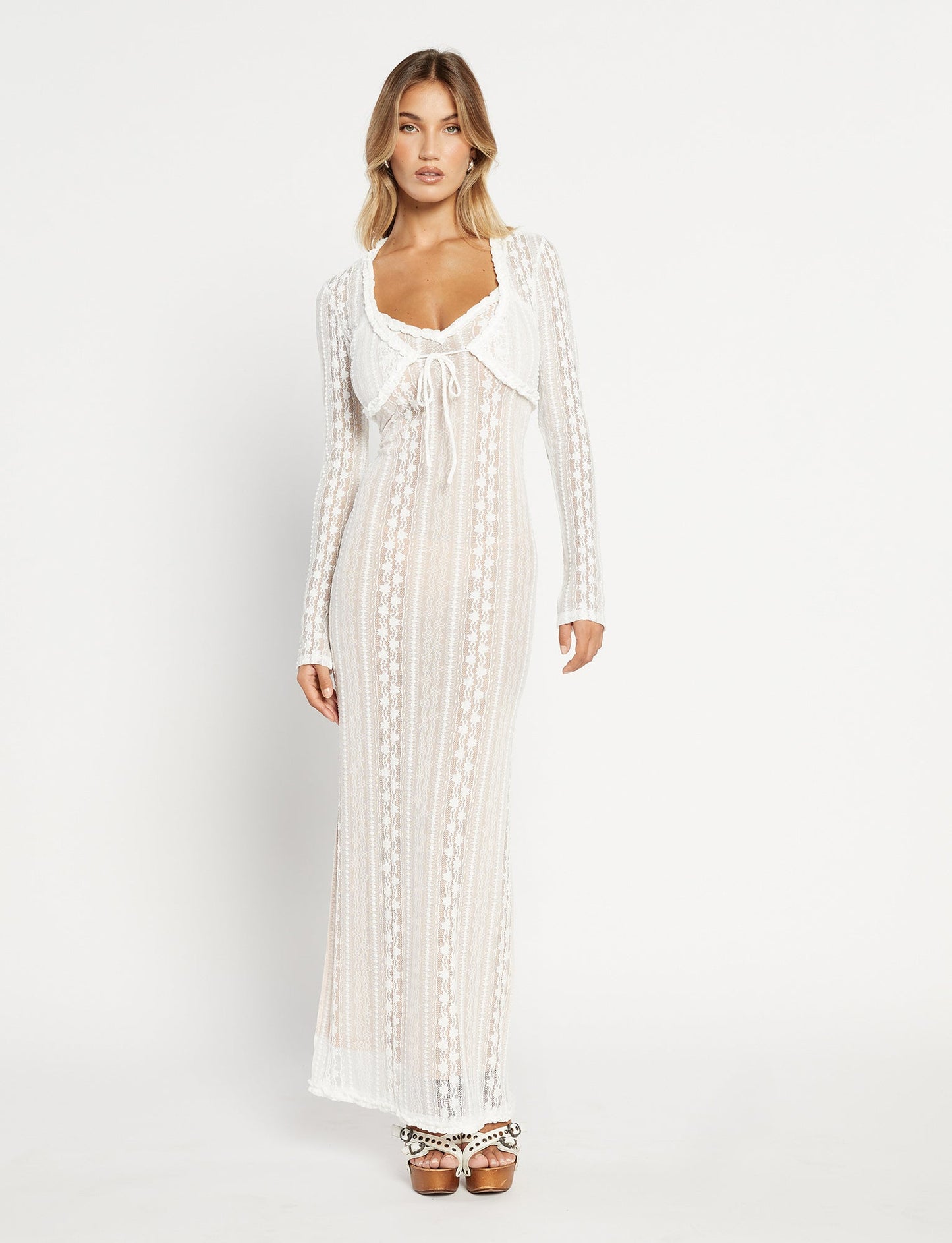 Beautifully Finished Dress in a Timeless Design