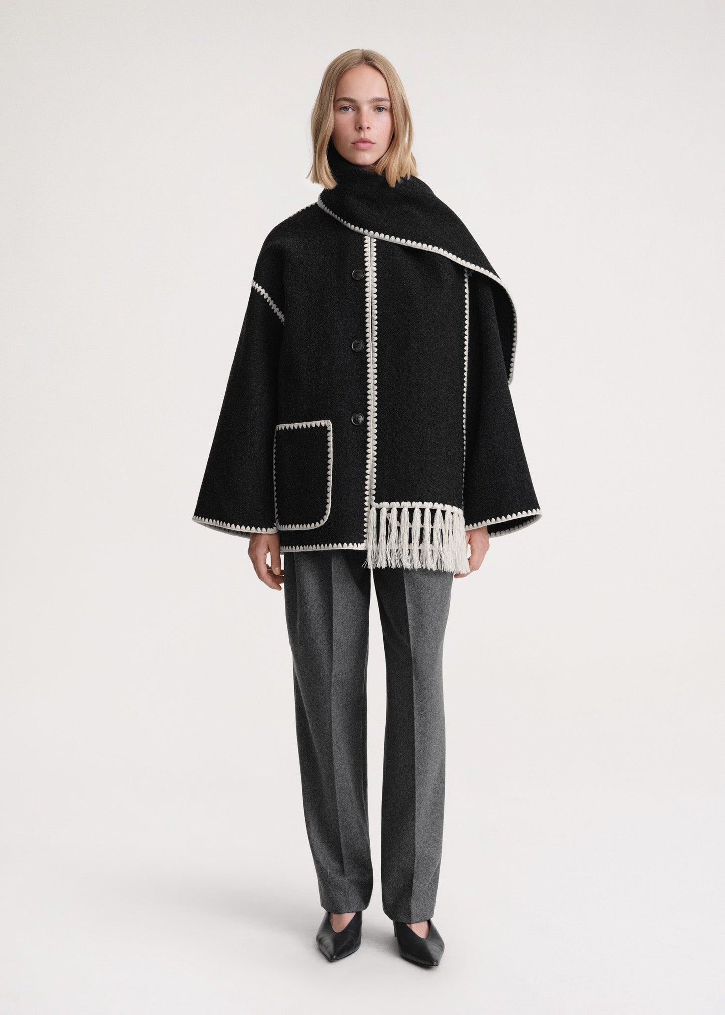 Gracefully Styled Jacket for Any Occasion