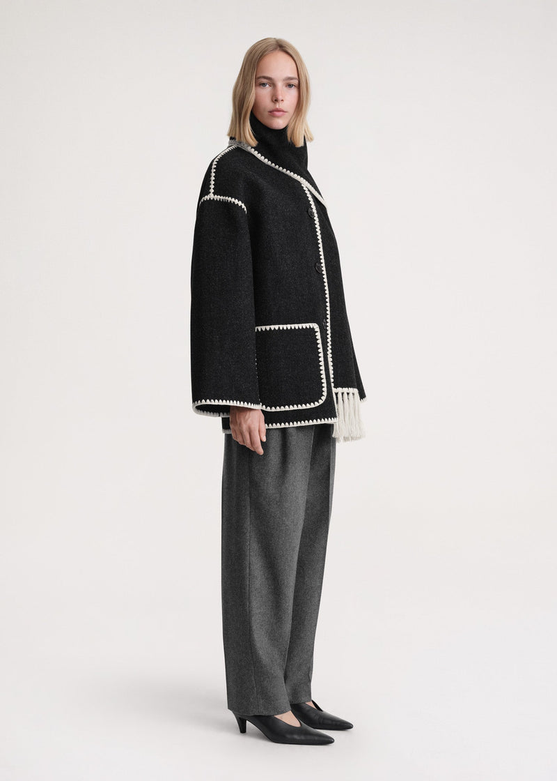 Gracefully Styled Jacket for Any Occasion