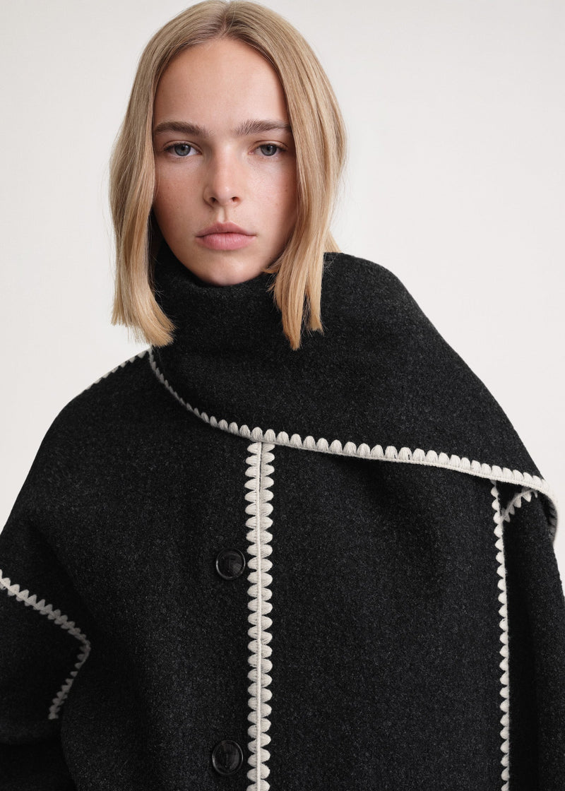 Gracefully Styled Jacket for Any Occasion