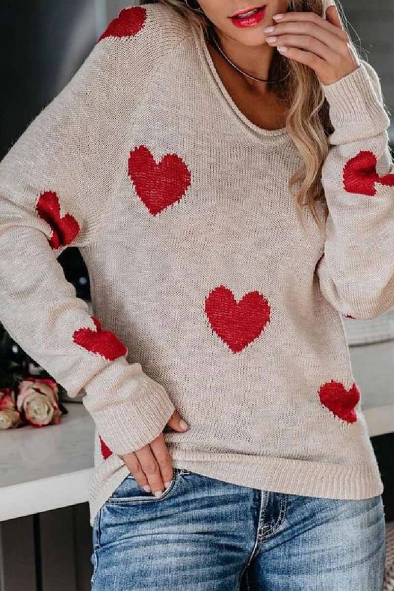 Well Tailored Sweater with a Graceful Silhouette