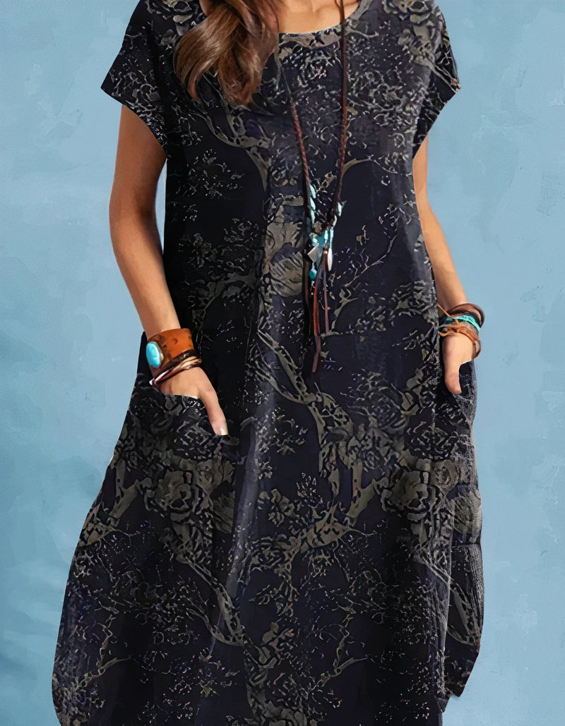 Classic Vintage Dress with a Flattering Fit