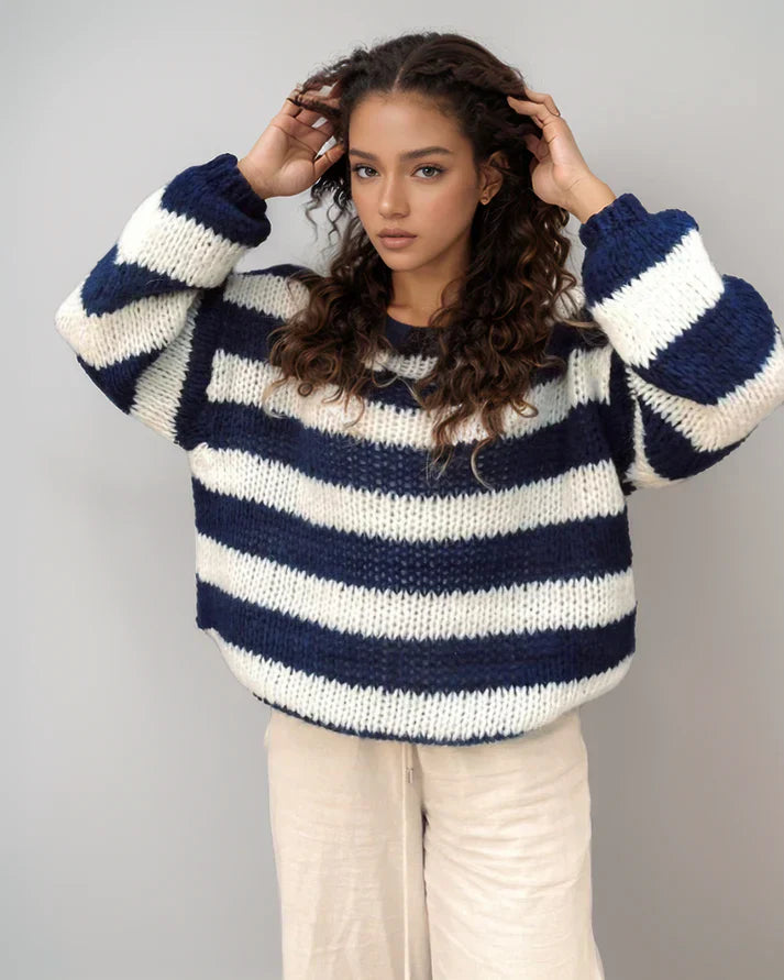 Effortlessly Elegant Sweater with a Timeless Design