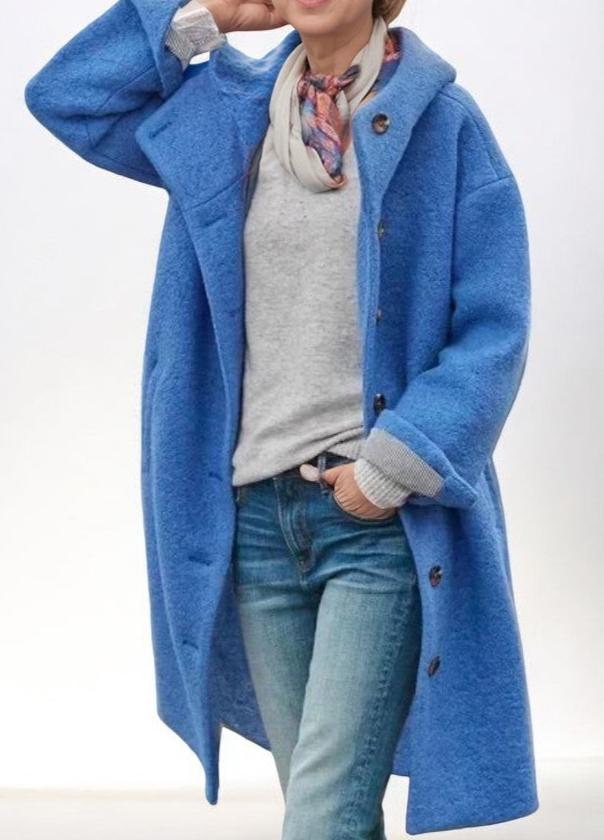 Effortlessly Elegant Coat with a Timeless Design