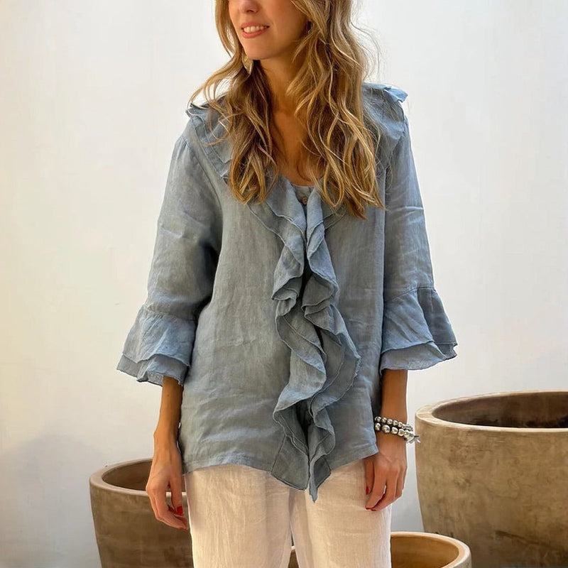 Effortlessly Elegant Blouse with a Timeless Design