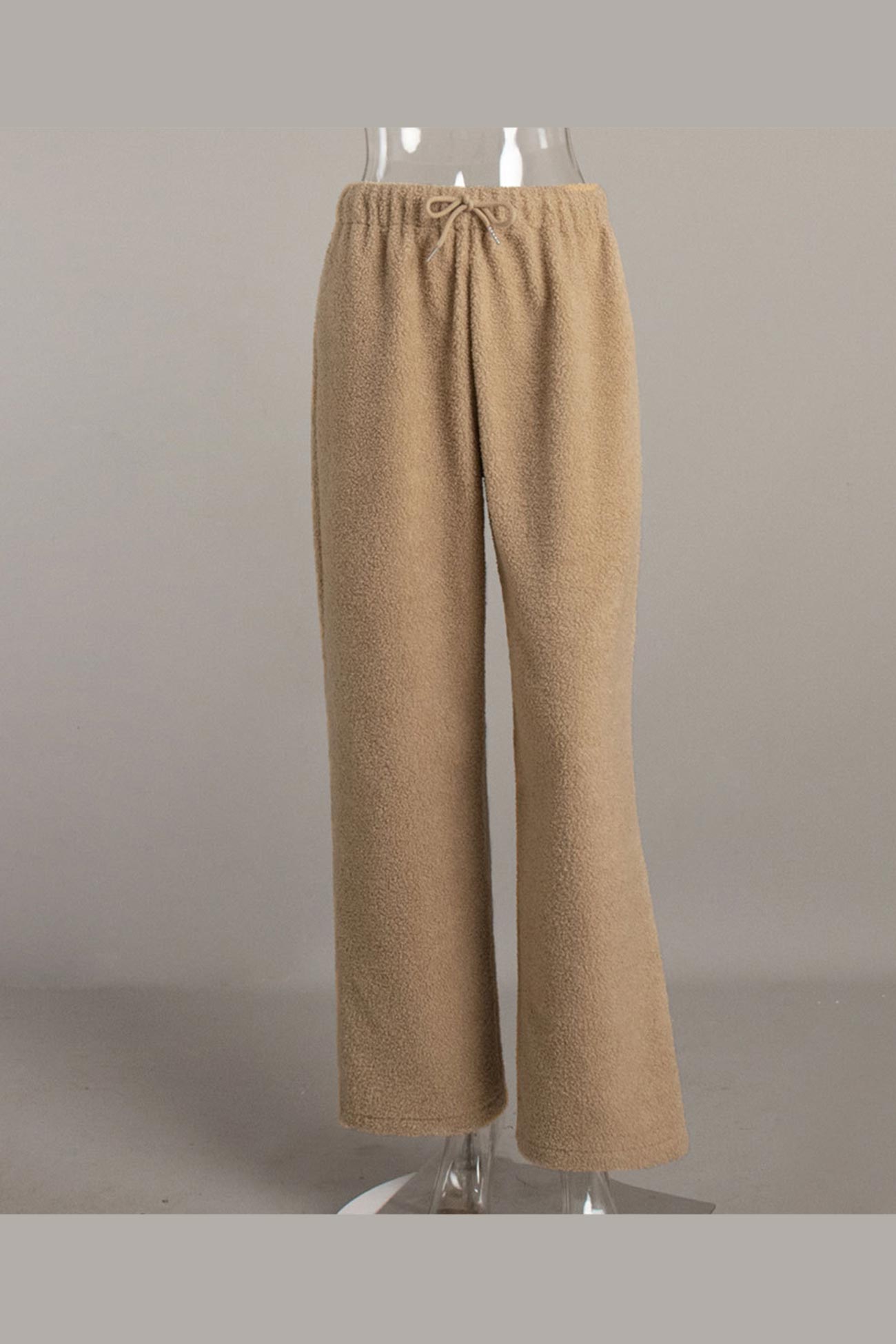 Polished Trousers with an Effortless Classic Look
