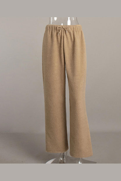 Polished Trousers with an Effortless Classic Look