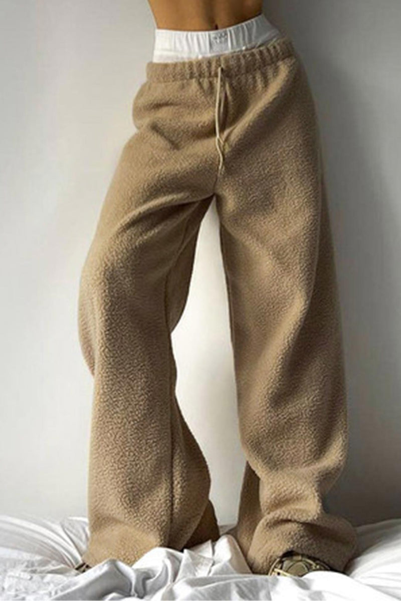 Polished Trousers with an Effortless Classic Look