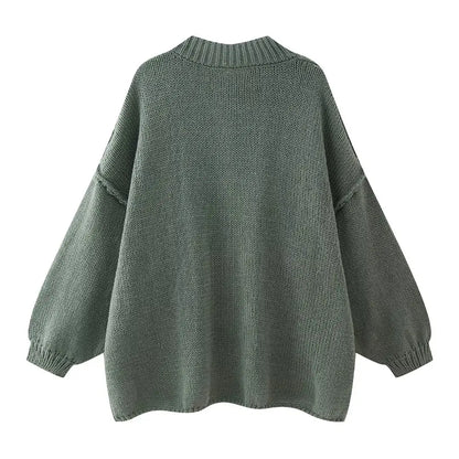 Classic Vintage Sweater with a Flattering Fit