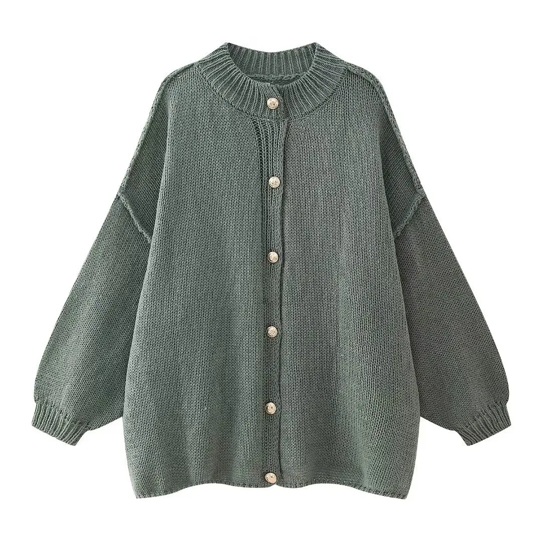 Classic Vintage Sweater with a Flattering Fit