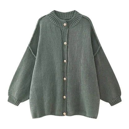 Classic Vintage Sweater with a Flattering Fit