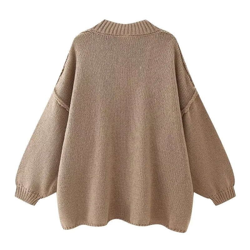 Classic Vintage Sweater with a Flattering Fit