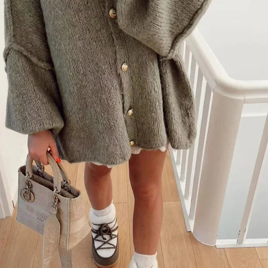 Classic Vintage Sweater with a Flattering Fit