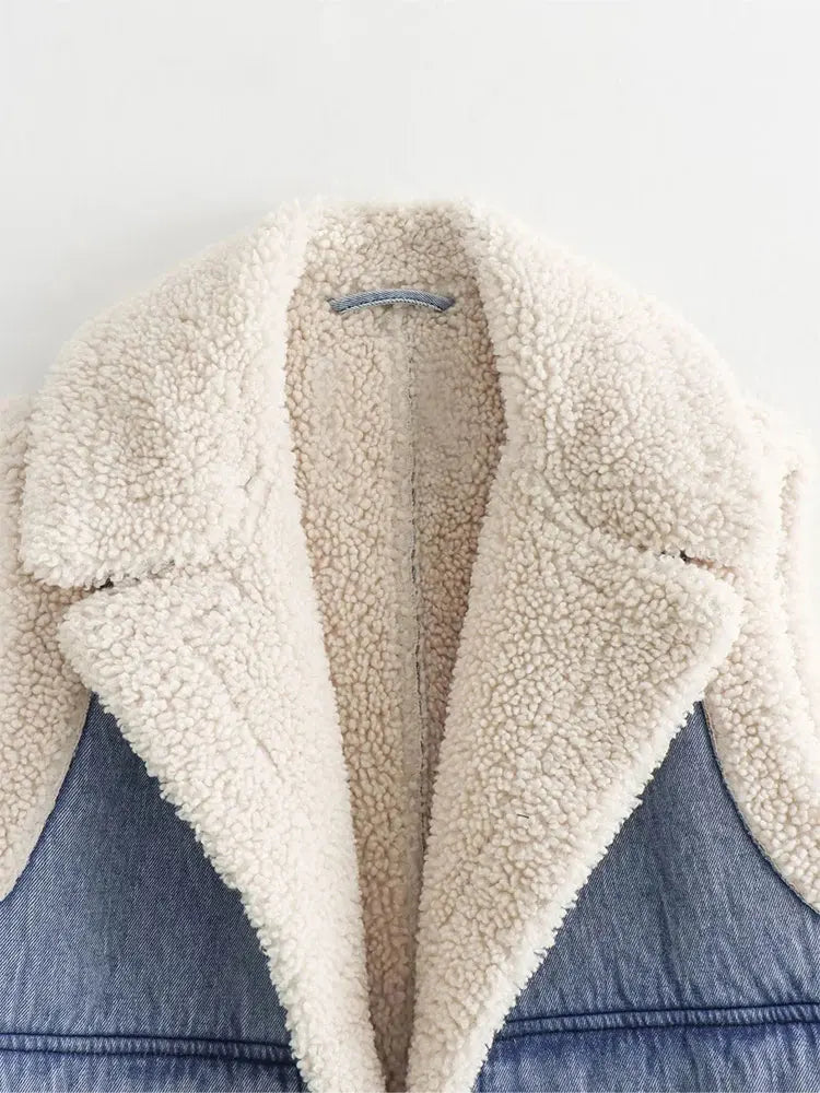 Polished Jacket with an Effortless Classic Look