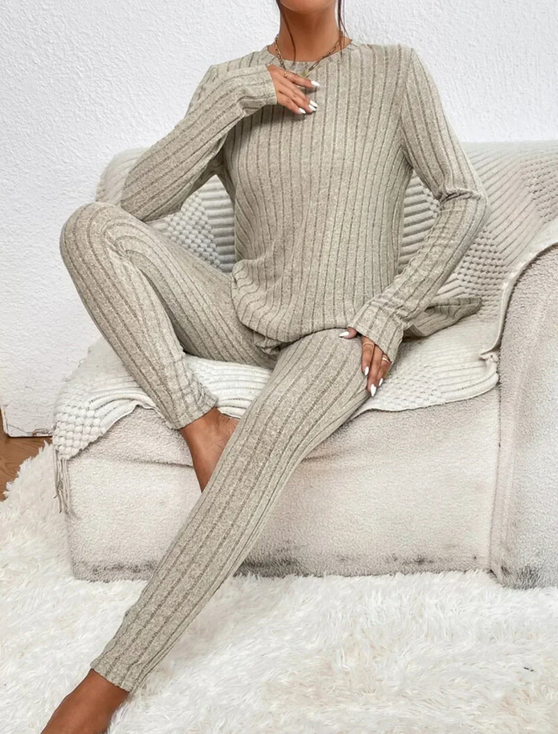 Polished Trousers with an Effortless Classic Look