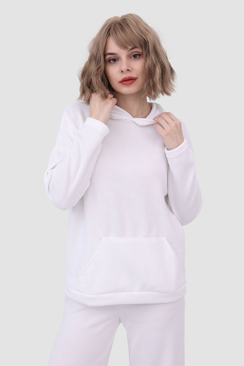 Well Tailored Garment with a Graceful Silhouette