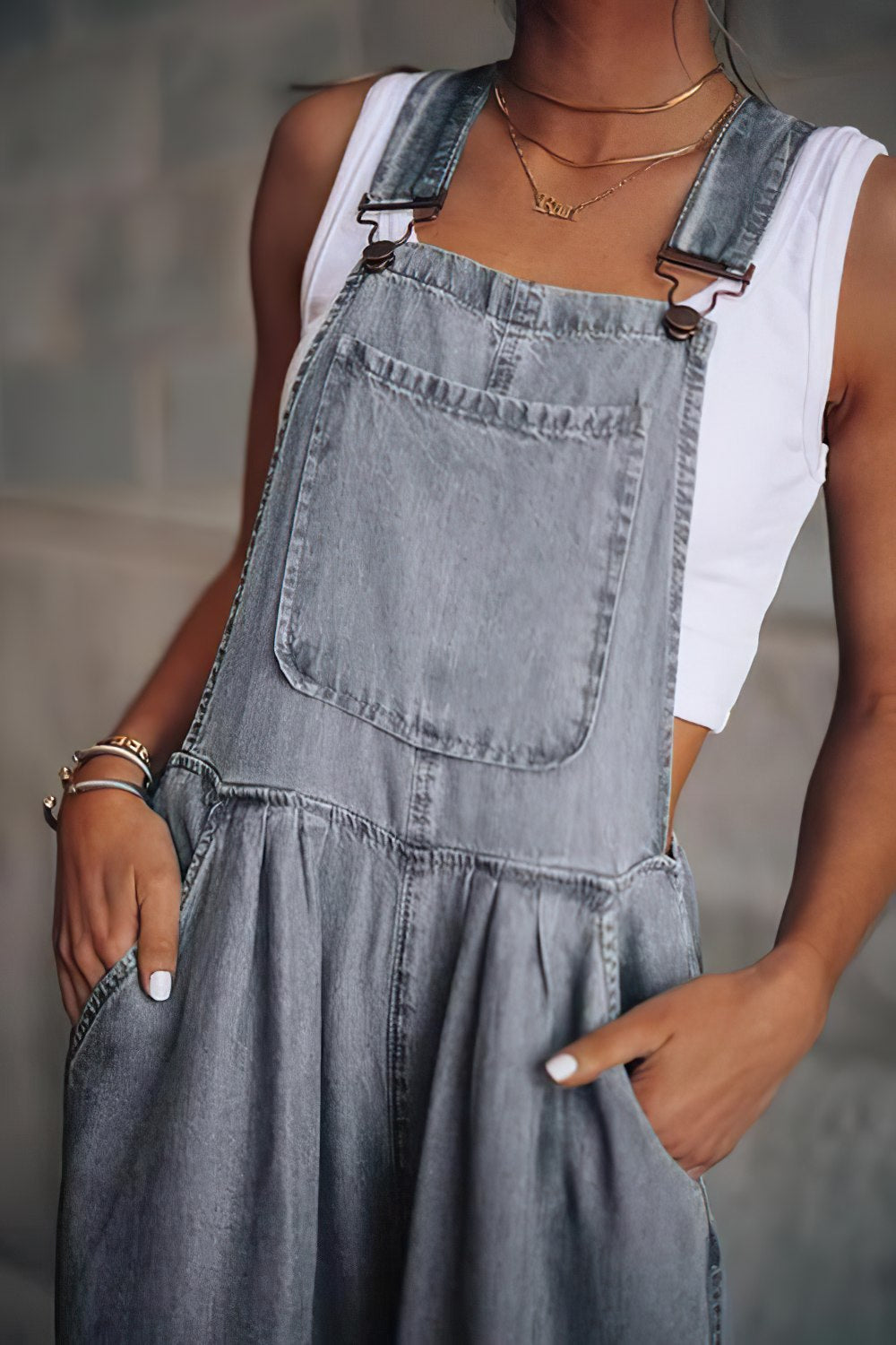Beautifully Finished Garment in a Timeless Design