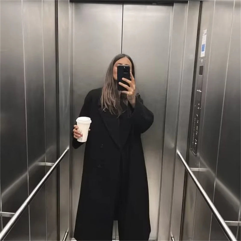 Gracefully Styled Jacket for Any Occasion