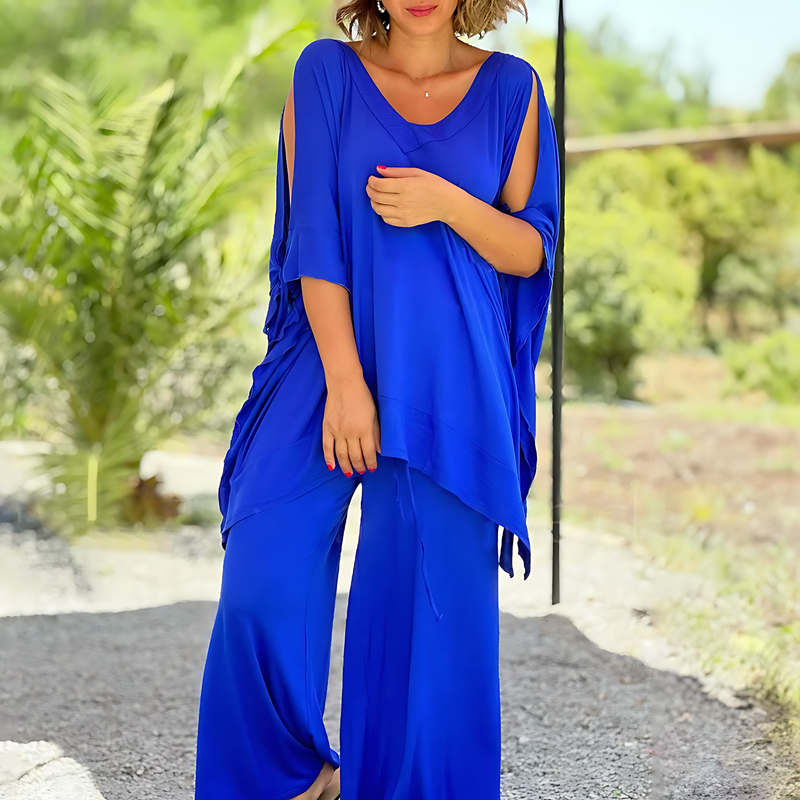 Effortlessly Elegant Garment with a Timeless Design