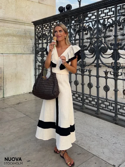 Effortlessly Elegant Garment with a Timeless Design
