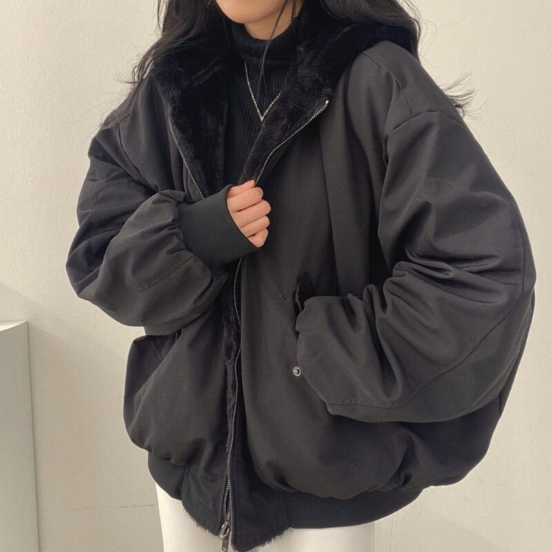 Gracefully Styled Jacket for Any Occasion