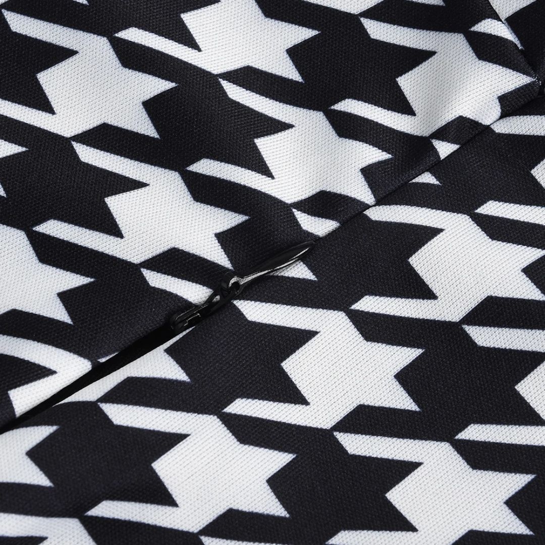 Effortlessly Elegant Garment with a Timeless Design