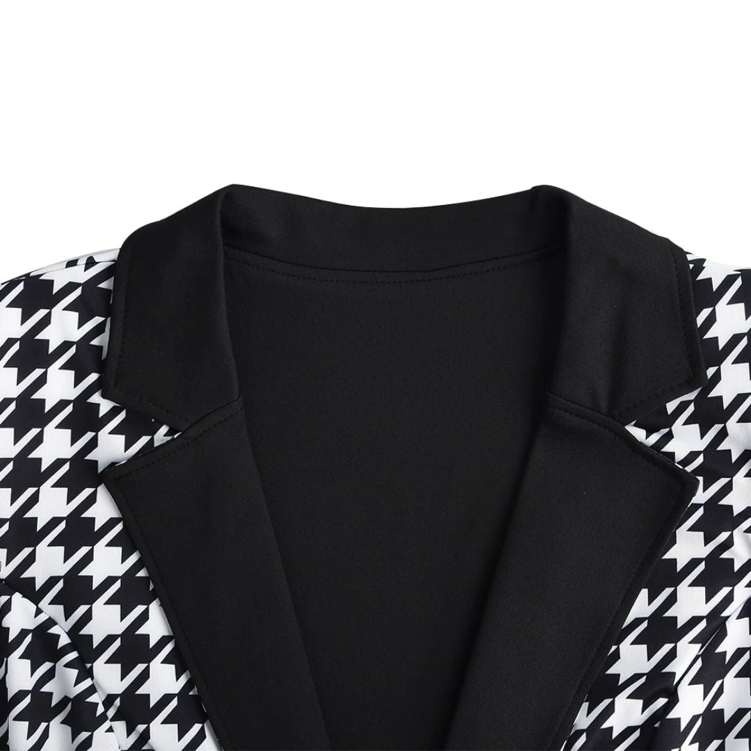 Effortlessly Elegant Garment with a Timeless Design