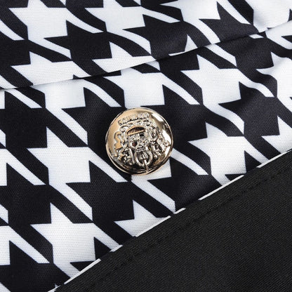 Effortlessly Elegant Garment with a Timeless Design