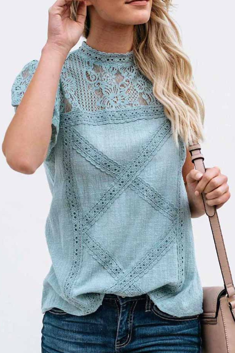Classic Vintage Blouse with a Flattering Fit