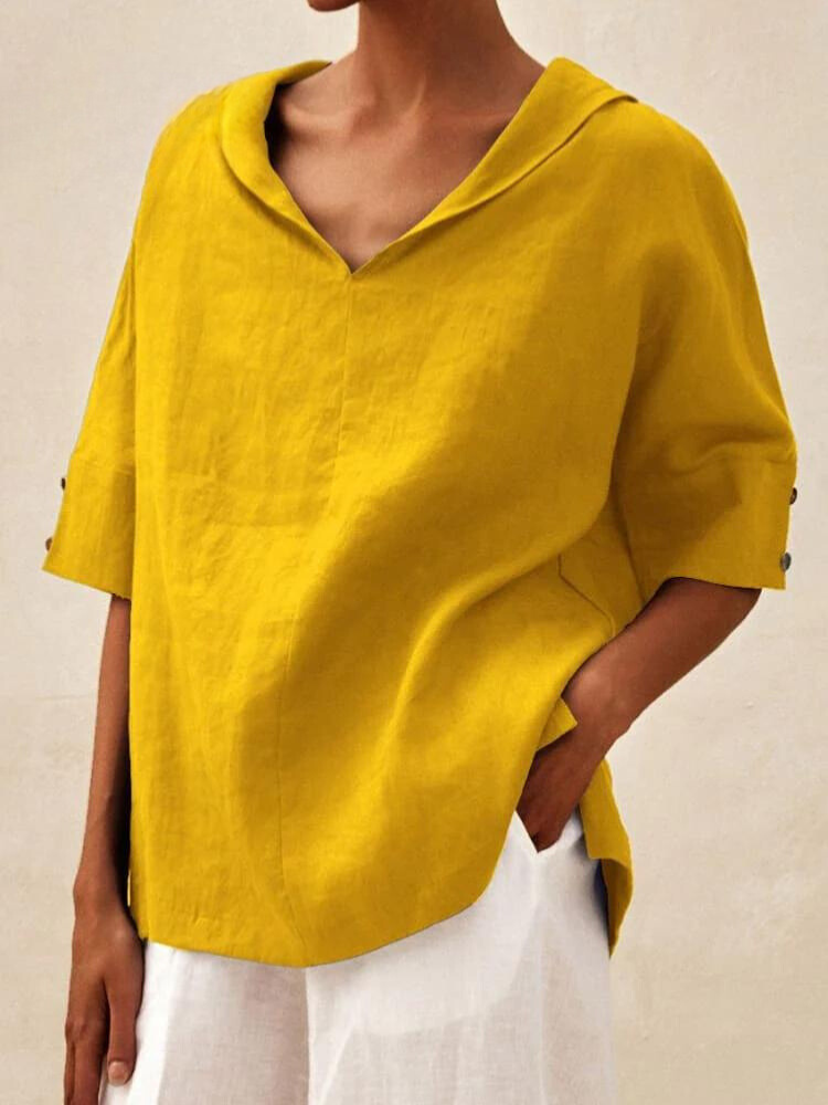 Effortlessly Elegant Blouse with a Timeless Design