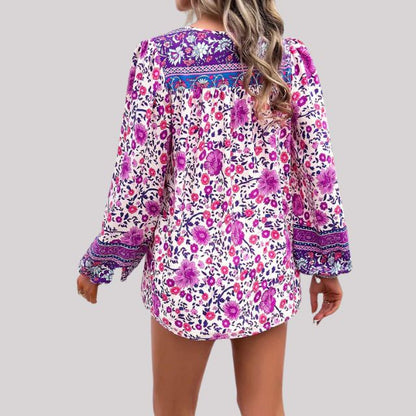 Classic Vintage Blouse with a Flattering Fit