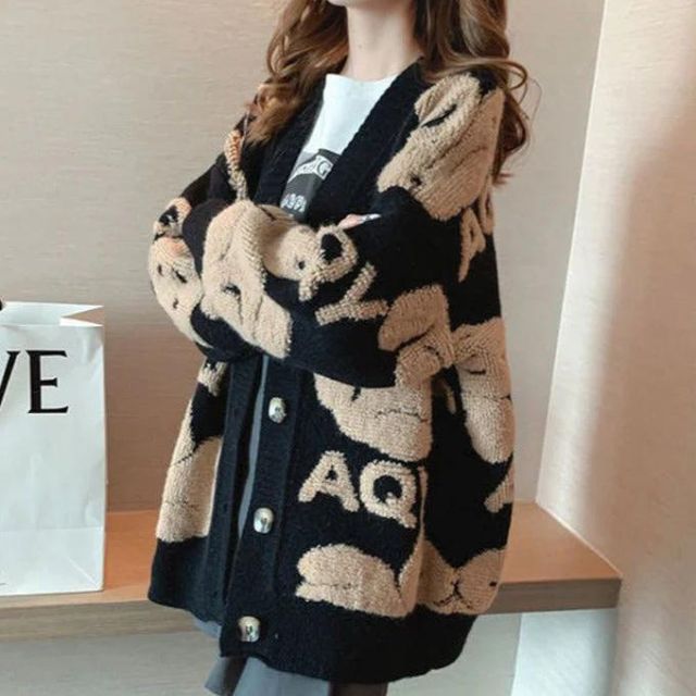 Elegantly Styled Cardigan for Everyday Wear
