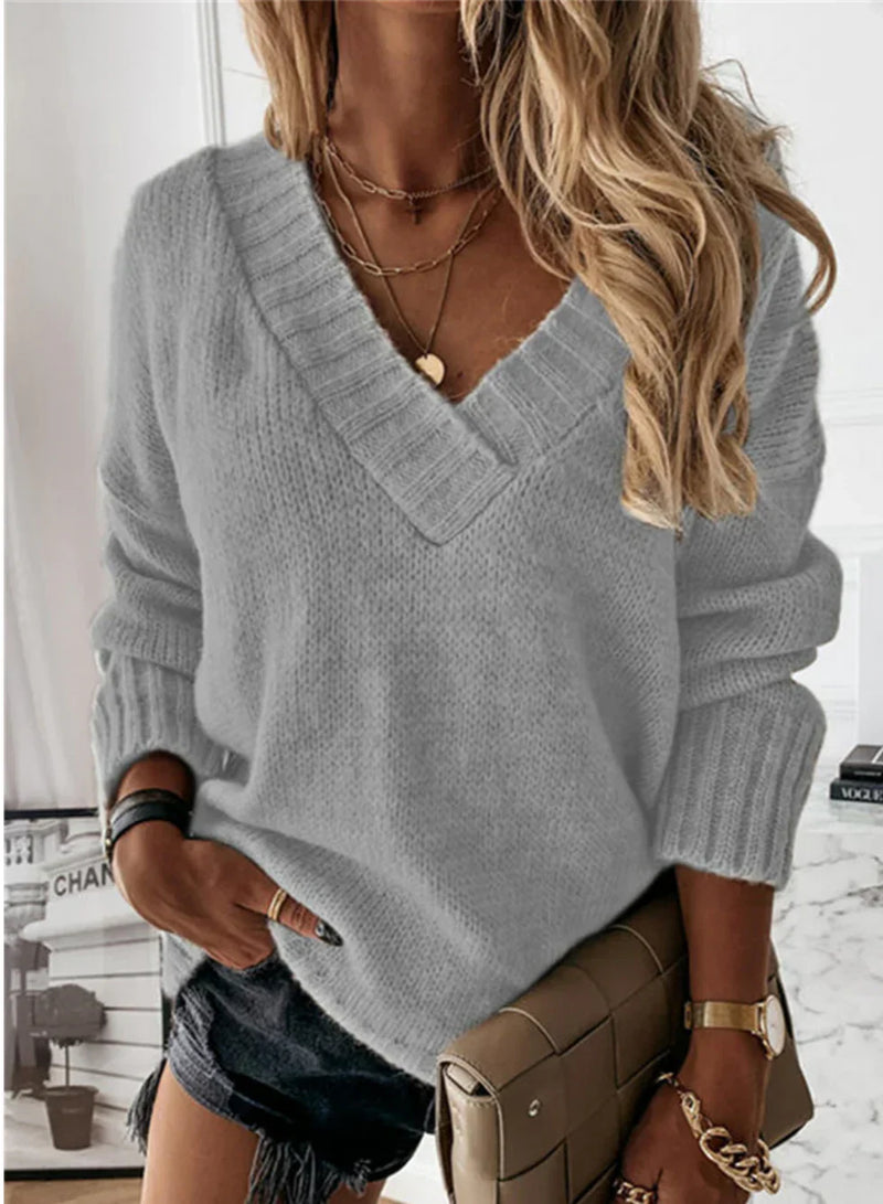 Classic Vintage Blouse with a Flattering Fit