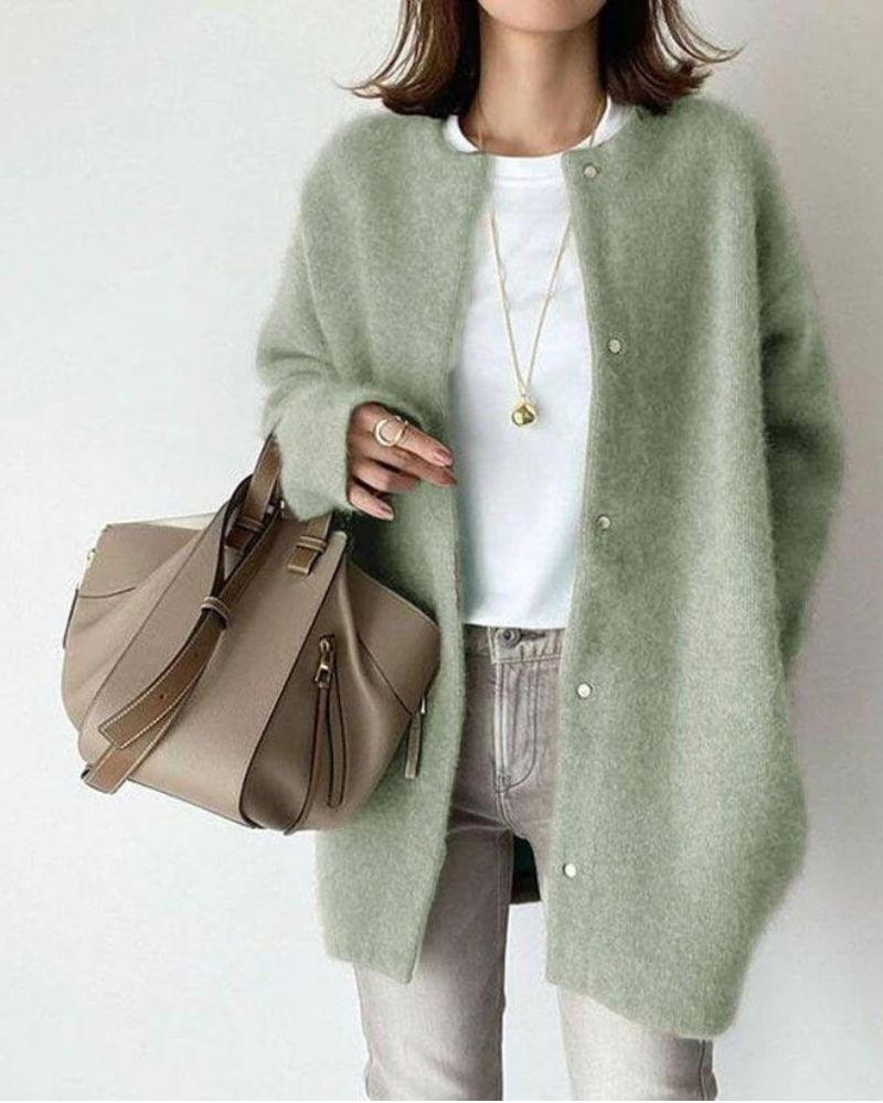 Classic Vintage Cardigan with a Flattering Fit