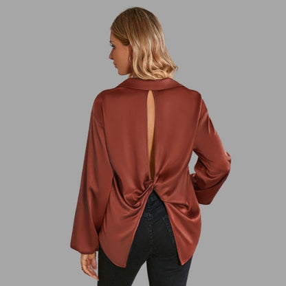 Sophisticated Blouse with a Clean Classic Look