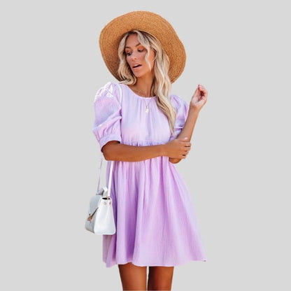 Effortlessly Elegant Dress with a Timeless Design