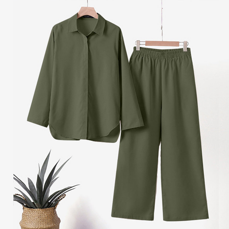 Classic Vintage Trousers with a Flattering Fit
