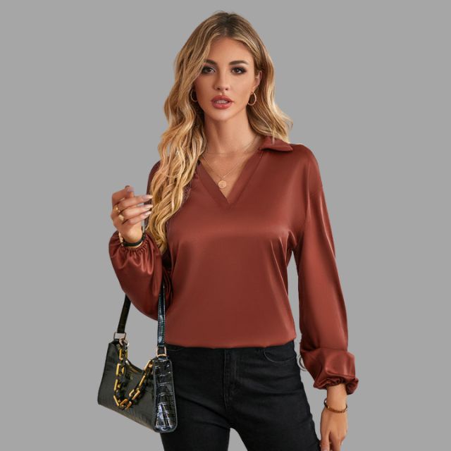 Sophisticated Blouse with a Clean Classic Look