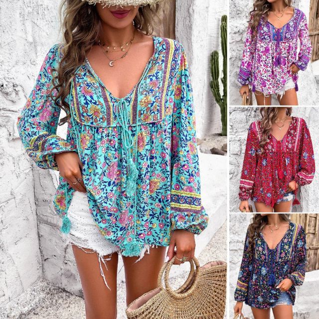 Classic Vintage Blouse with a Flattering Fit